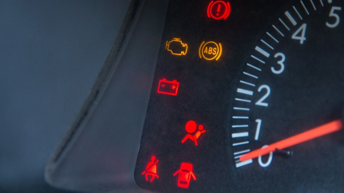car-care-tips-common-dashboard-warnings-and-what-do-they-indicate-check-here